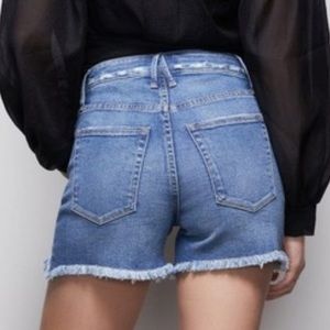 Good American Bombshell Raw Edge Button Fly Denim Shorts Frayed Distressed 25